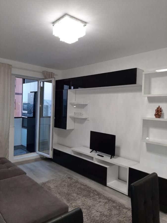 Luxury Daniel Apartament Residence Militari Roşu Εξωτερικό φωτογραφία