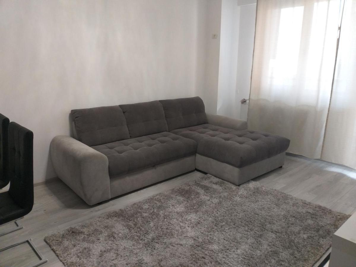 Luxury Daniel Apartament Residence Militari Roşu Εξωτερικό φωτογραφία