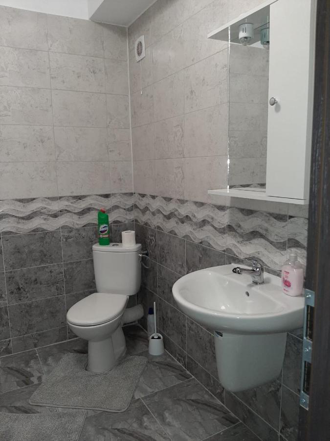 Luxury Daniel Apartament Residence Militari Roşu Εξωτερικό φωτογραφία