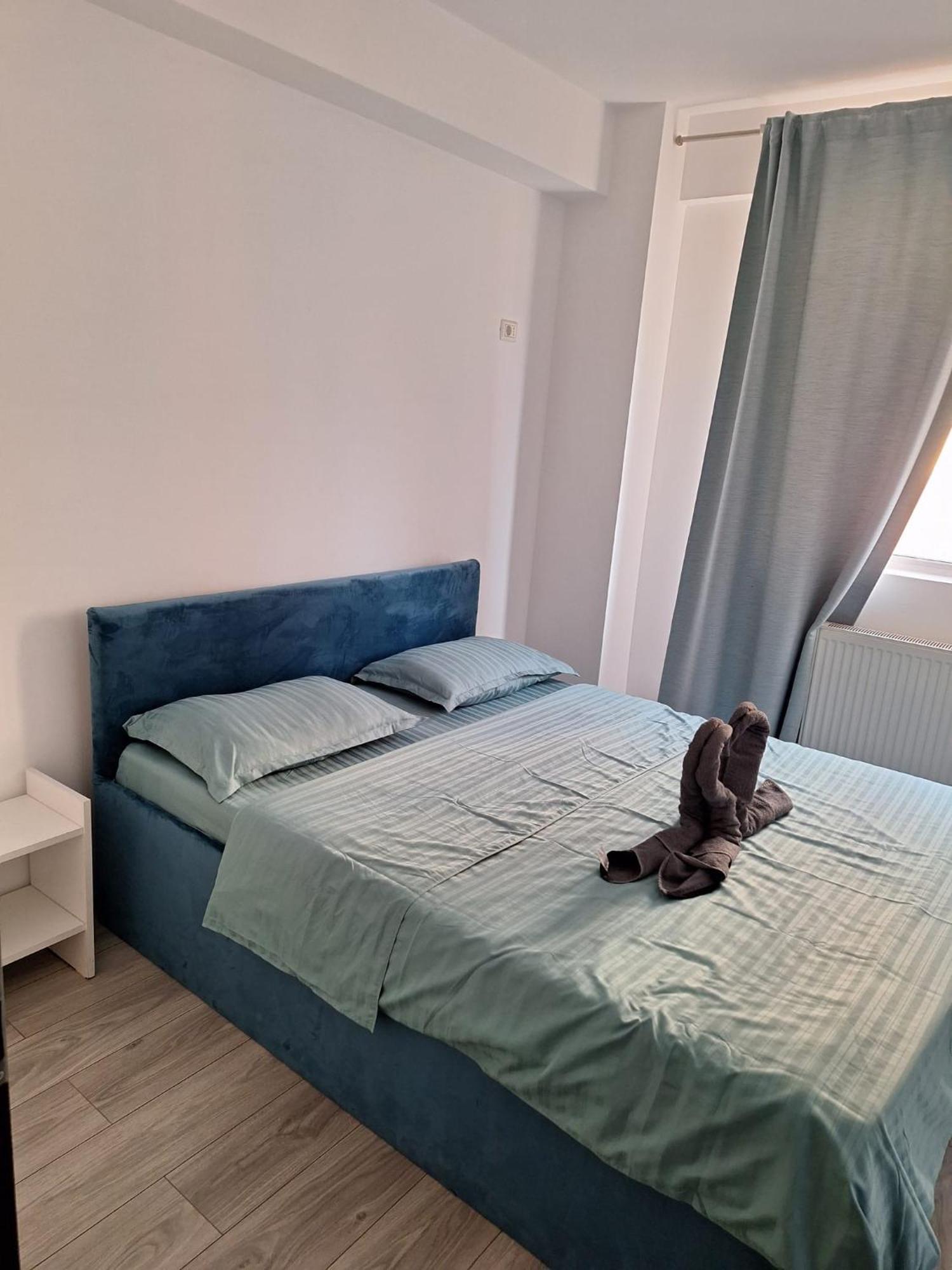 Luxury Daniel Apartament Residence Militari Roşu Εξωτερικό φωτογραφία